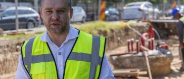 Ciprian Ciucu, pe şantierul liniei de tramvai de pe Bulevardul Dimitrie Pompeiu: Mi se reproşează că se lucrează prea mult în Bucureşti. OK, îmi asum acestă critică. Niciun oraş nu se poate reapara şi pune la punct fără şantiere