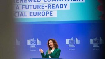 Roxana Mînzatu: În UE, aproape 50 de milioane de persoane de vârstă activă sunt în afara pieţei muncii, peste 31 de milioane sunt femei: În loc să întrebăm doar „de ce nu muncesc?”, trebuie să întrebăm şi: „ce îi împiedică să muncească?