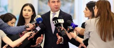 Bogdan Ivan: A fost votat proiectul privind declararea situaţiei de criză în domeniul carburanţilor, reducerea acciziei la motorină şi limitarea exporturilor /  Ar trebui să ducă la o reducere a preţului final pentru consumatorii privaţi