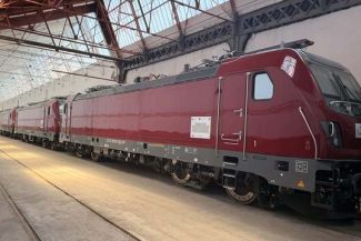 Primele cinci locomotive electrice produse de francezii de la Alstrom au fost recepţionate, urmând a fi puse în circulaţie de CFR Călători