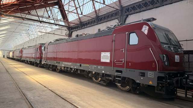 Primele cinci locomotive electrice produse de francezii de la Alstrom au fost recepţionate, urmând a fi puse în circulaţie de CFR Călători