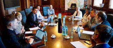 Radu Miruţă, întâlnire cu conducerea TAROM: În şase săptămâni vom propune un proiect pentru viitorul TAROM şi vom solicita o întrevedere la Comisia Europeană pentru a prezenta argumentele