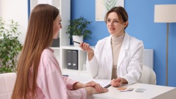 Un studiu sugerează o asociere între contraceptive orale şi mâncatul compulsiv