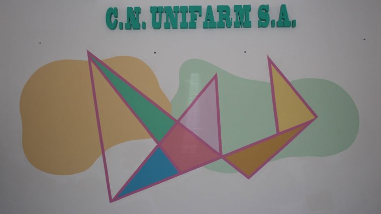 Pictură murală realizată de studenții UNArte în sediul C.N. UNIFARM S.A., în cadrul unui proiect artistic de colaborare.