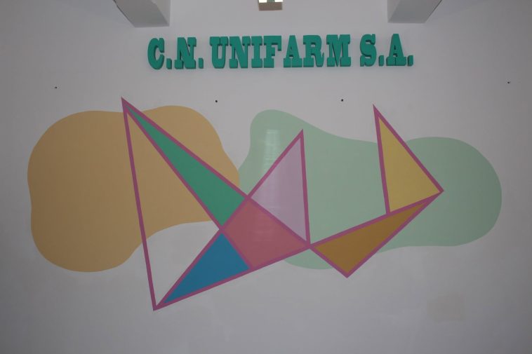 Pictură murală realizată de studenții UNArte în sediul C.N. UNIFARM S.A., în cadrul unui proiect artistic de colaborare.