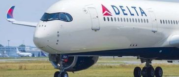 Un avion care ateriza la Chicago a intrat în contact cu un foc de artificii – CNN