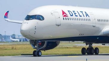 Un avion care ateriza la Chicago a intrat în contact cu un foc de artificii – CNN