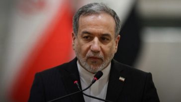 Caracasul îl convoacă pe ambasadorul Iranului, după ce ministrul iranian de Externe Abbas Araghchi declară, despre negocierile cu SUA că Iranul ”nu e Venezuela”
