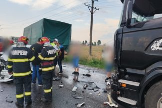 Prahova: Şase autovehicule, implicate într-un accident pe drumul naţional 72/ Două persoane sunt rănite, traficul este restricţionat
