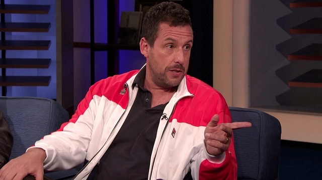 Adam Sandler a oficiat nunta lui Taylor Swift cu Travis Kielce. Ţinutele mirilor, create de Christian Dior Haute Couture