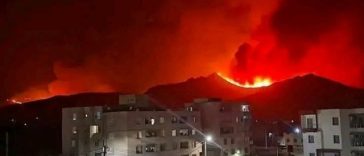 Şase morţi, peste 100 de arşi mutaţi de la un spital la altul şi 150 de locuinţe afectate de incendii în nord-estul Algeriei. Protecţia Civilă a înregistrat aproximativ 1.550 de incendii în ultimele 12 zile