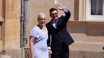 Noul prim-ministru britanic Andy Burnham promite măsuri pentru uşurarea costului vieţii şi un nou plan pe 10 ani de redresare a economiei:  „Cele mai mari schimbări din ultimii 40 de ani, un punct de cotitură”