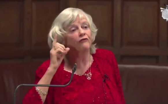 Poliţia britanică l-a eliberat pe bărbatul arestat sub suspiciunea de ucidere a fostei deputate Ann Widdecombe