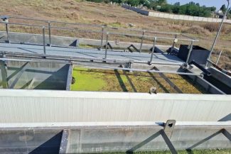 Dosar penal după ce s-a constatat că o primărie din Dolj opera un sistem de canalizare fără autorizaţie de gospodărire a apelor, iar apele uzate erau evacuate fără a fi epurate