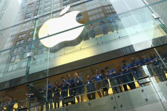 Apple ar fi decis amânarea primilor ochelari smart