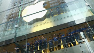 Apple ar fi decis amânarea primilor ochelari smart