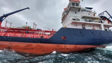 O ambarcaţiune ARSVOM caută doi marinari care ar fi dispărut de la bordul unei nave în zona Sulina