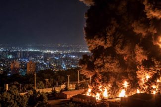 Iranul afirmă că două obiective militare au fost atacate. SUA spun că în prezent nu desfăşoară lovituri