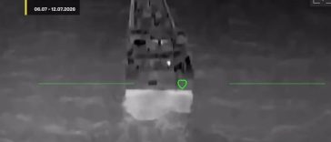 Rusia susţine că Ucraina a lovit un petrolier rus în Marea Azov. Kievul publică imagini în care se vede distrugerea a 14 nave ruseşti – VIDEO