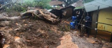 Cel puţin 50 de morţi şi aproape un milion de persoane sinistrate în Bangladesh din cauza inundaţiilor