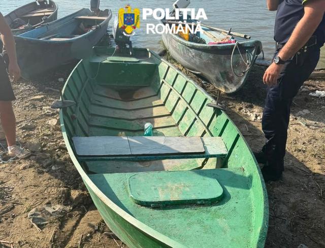 Galaţi: Percheziţii la locuinţele unui bărbat acuzat că a exploatat o navă neînregistrată, a arborat fără drept pavilionul românesc şi a pescuit fără autorizaţie sau licenţă pentru astfel de activitate comercială – FOTO