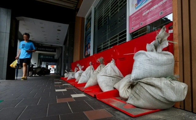 Cinci morţi în Filipine, evacuări şi şcoli închise în Taiwan odată cu apropierea taifunului Bavi