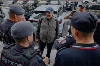 Opozantul rus Boris Nadejdin, un fost deputat liberal, care a încercat să candideze în 2024 împotriva lui Putin, arestat la Moscova în timp ce strângea semnături în vederea unui mandat în Duma de Stat în alegerile din septembrie, acuzat de ”extremism”