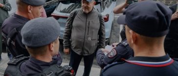 Opozantul rus Boris Nadejdin, un fost deputat liberal, care a încercat să candideze în 2024 împotriva lui Putin, arestat la Moscova în timp ce strângea semnături în vederea unui mandat în Duma de Stat în alegerile din septembrie, acuzat de ”extremism”