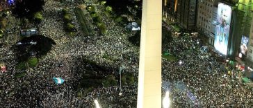 Zeci de mii de suporteri argentinieni au sărbătorit la Buenos Aires calificarea echipei lor finala Cupei Mondiale – VIDEO