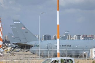 Parlamentul bulgar autorizează desfăşurarea unor avioane americane pe teritoriul bulgar. Opt avioane de tip KC-135 şi până la 250 de militari americani urmează să fie desfăşuraţi la baza aeriană Bezmer în perioada 24 iulie-1 octombrie