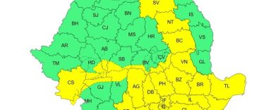 Meteorologii anunţă instabilitate atmosferică, duminică, în mai multe regiuni ale ţării / Vor fi averse torenţiale, descărcări electrice şi rafale de vânt ce pot ajunge la 70 km/h / A fost emis cod galben