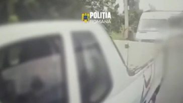 Bărbat căruia i s-a făcut rău în maşină, într-o zonă industrială greu accesibilă din Sectorul 3, salvat după coordonarea mai multor instituţii / Soţia bărbatului a sunat la 112/ Victima, găsită conştientă, dar fără posibilitatea de a comunica – VIDEO