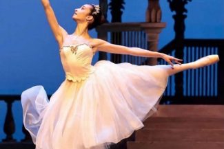 Carina Giorgiu, 16 ani, devine prima româncă membră a corpului de balet al Operei Naţionale din Paris