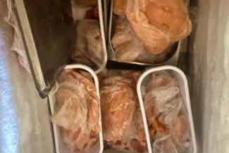Peste 1400 de operatori economici, verificaţi de comisarii ANPC în această săptămână / Amenzi de patru milioane de lei / Printre nereguli, produse expirate, băuturi răcoritoare ţinute în soare, echipamente uzate sau ruginite