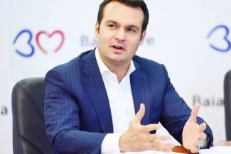 Fostul primar al municipiului Baia Mare, Cătălin Cherecheş, condamnat pentru luare de mită, a fost liberat condiţionat
