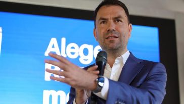 Cătălin Drulă (USR): Grindeanu prezintă simptome clasice de sevraj / Decuplarea PSD de la banul public de aproape 3 luni produce comportament agitat şi halucinaţii / Sper să nu te mai prind, Sorine, preşedinte la Cameră, că ai zis că eşti în opoziţie