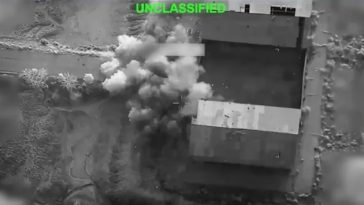 Armata americană anunţă că a tras, pentru prima oară de la reimpunerea blocadei, asupra unui petrolier gol care încerca să intre în porturi iraniene