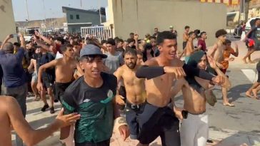 Peste 1.500 de migranţi sosesc înot în enclava spaniolă Ceuta, din Maroc. Autorităţile regionale spaniole, neputincioase, evocă o ”urgenţă umanitară şi socială absolută”