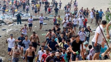 „Iată ce se întâmpla sub Biden”: Casa Albă foloseşte imagini cu migranţi din Ceuta (Spania) pentru a-şi apăra politica privind imigraţia