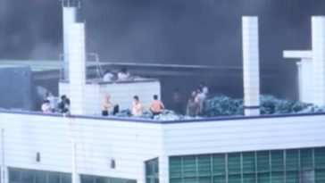 ”Pierderi umane grave” în sud-estul Chinei, într-un incendiu la o fabrică de încălţăminte Huiteng, la Jinjiang, în provincia Fujian, anunţă Xi Jinping. El cere ”stabilirea rapidă a cauzelor incidentului şi stabilirea strictă a responsabilităţilor”. Persoa