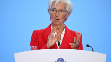Christine Lagarde nu exclude o plecare anticipată de la BCE şi lasă deschisă posibilitatea implicării în politica franceză