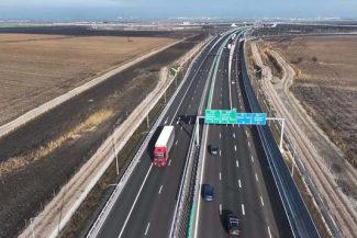 Restricţii temporare de trafic pe Autostrada Moldovei A7, începând de marţi, pentru verificarea semnelor de circulaţie/ Recomandările CNAIR pentru şoferi