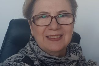 Medicul ATI Elena Copaciu: Posturile în sănătate sunt blocate şi se scot la concurs cu ţârâita. Pare ironică susţinerea unor rectori pentru obligativitatea absolvenţilor la buget să practice medicina o vreme in Romania! Când posturile sunt blocate?