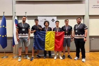 Trei medalii de aur şi una de argint pentru România, la Olimpiada de Informatică a Europei Centrale – FOTO
