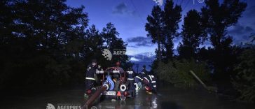 Prahova: Apa din albia pârâului Jepi din Bușteni – evacuată cu o motopompă pentru a evita inundațiile