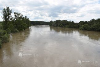 INHGA: Cod portocaliu de inundații pe râuri din opt județe, până duminică la miezul nopții