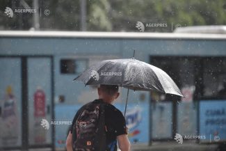 ANM: Cod galben de averse, vijelii și descărcări electrice în majoritatea regiunilor, marți și miercuri