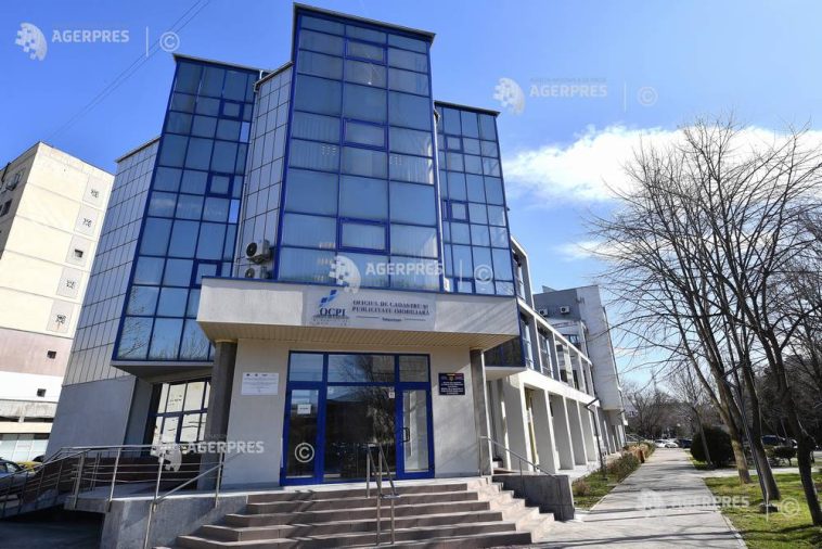 Blocajul ANCPI survine într-un moment de revenire a pieței rezidențiale; efectele se propagă în întreaga economie (analiști)