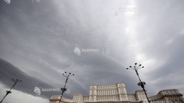 Furtună în Capitală și Ilfov/ Un nou cod portocaliu intră în vigoare; autoritățile fac recomandări