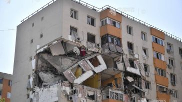 PMB: Constructorul se pregătește pentru a începe să pună în siguranță blocul din Rahova afectat de explozie